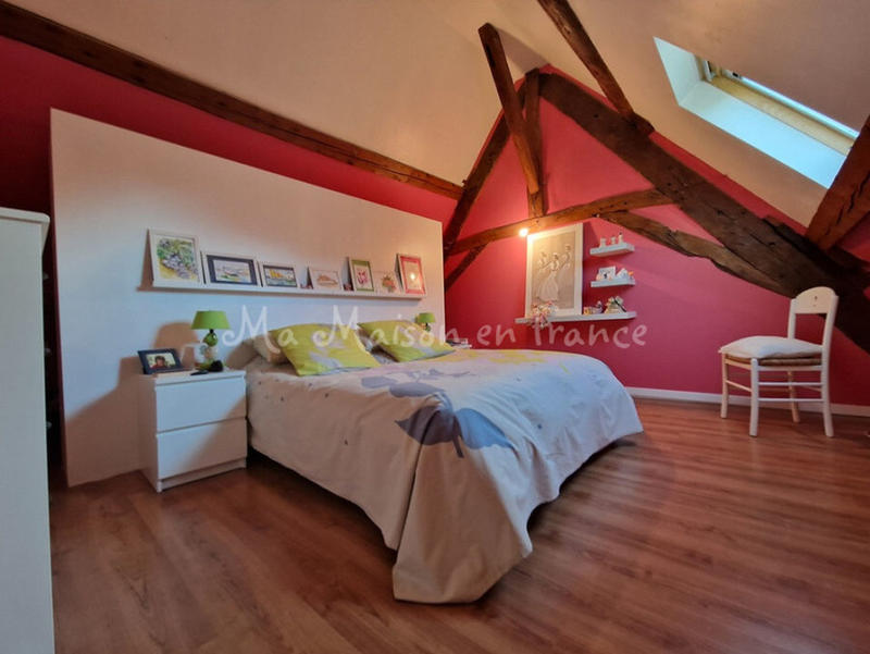 Maison - 210 m² - 9 pièces