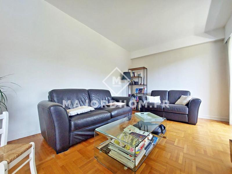 Appartement - 100 m² - 5 pièces