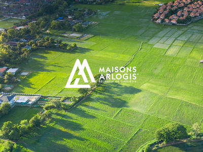 Terrain constructible - 820 m²