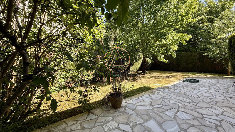 Maison - 165 m² - 6 pièces