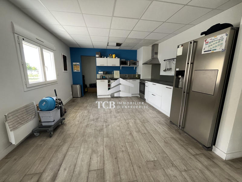 Local d'activités - 2 088 m²