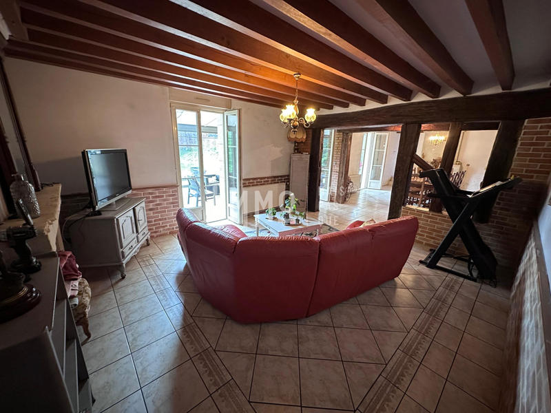 Maison - 220 m² - 8 pièces