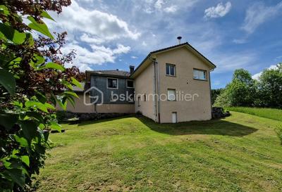 Maison de village - 240 m² - 9 pièces