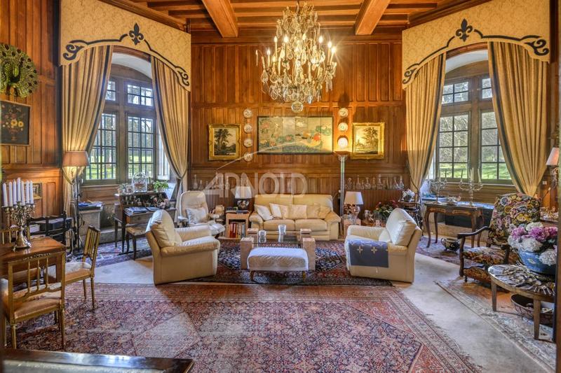 Appartement - 292 m² - 8 pièces