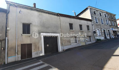 Maison - 195 m² - 8 pièces