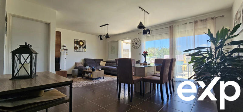 Maison - 99 m² - 4 pièces