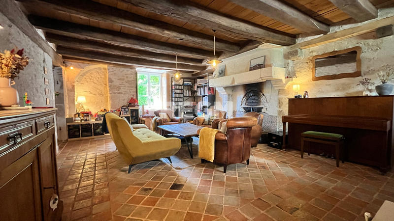 Maison - 185 m² - 7 pièces