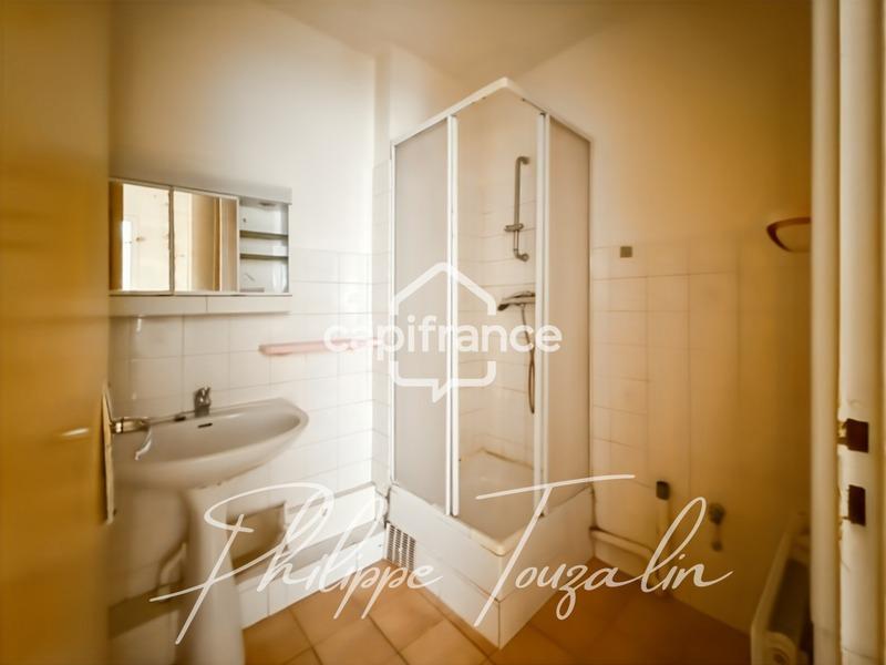 Maison - 220 m² - 14 pièces