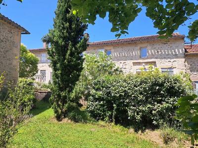 Corps de ferme - 233 m² - 5 pièces