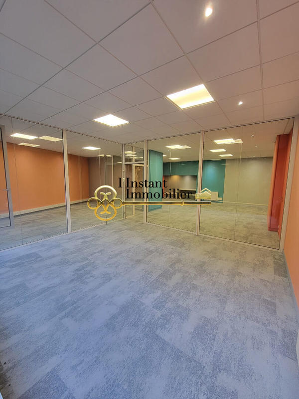 Local d'activités - 200 m²