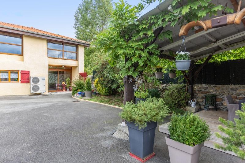 Maison de village - 249 m² - 7 pièces