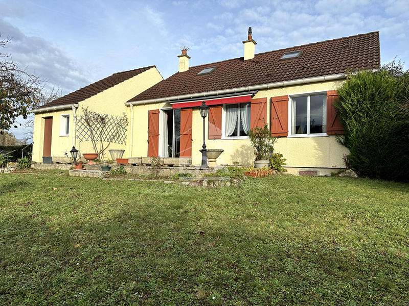 Maison - 99 m² - 5 pièces