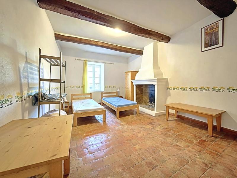 Maison - 204 m² - 7 pièces