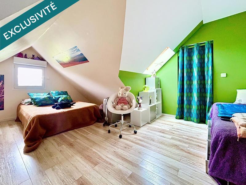 Maison - 220 m² - 8 pièces