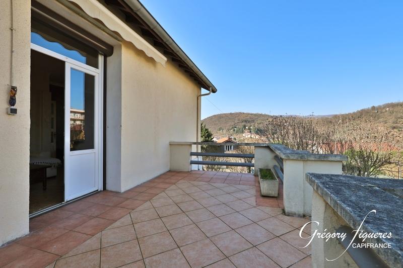 Maison - 152 m² - 6 pièces