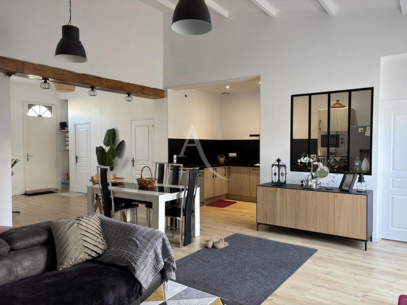 Maison - 99 m² - 4 pièces