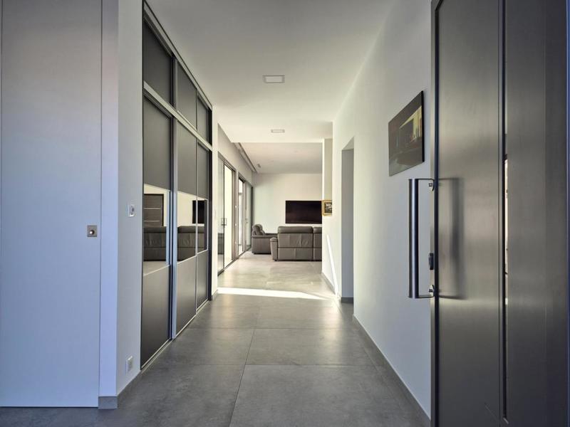 Maison - 232 m² - 6 pièces