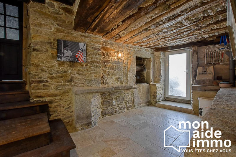 Maison ancienne - 242 m² - 8 pièces