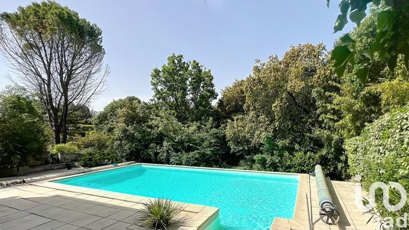 Maison de maîtres - 220 m² - 9 pièces