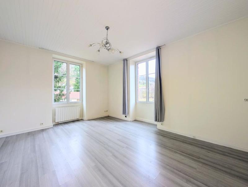 Appartement - 90 m² - 3 pièces