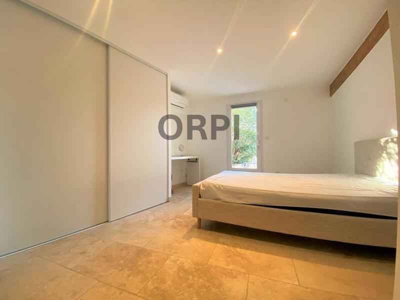 Villa - 212 m² - 8 pièces