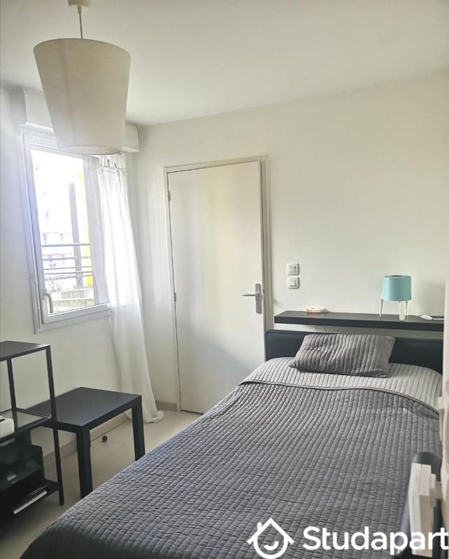 Chambre - 11 m² - 1 pièce