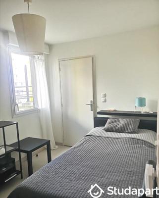 Chambre - 11 m² - 1 pièce