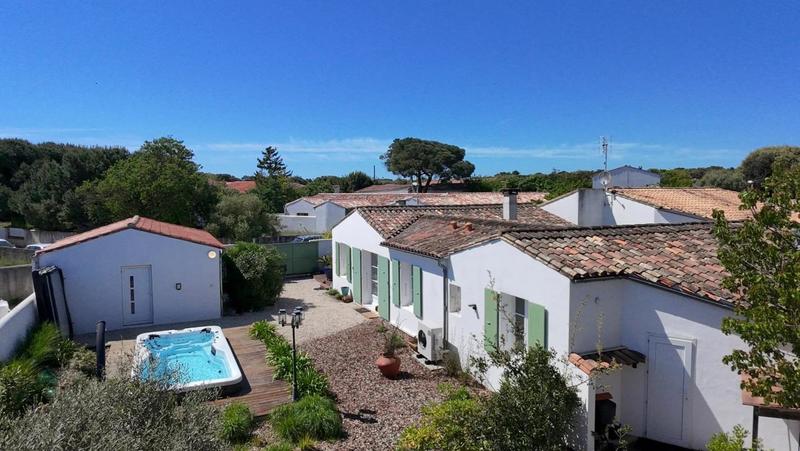 Propriété - 168 m² - 6 pièces