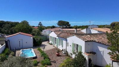 Propriété - 168 m² - 6 pièces