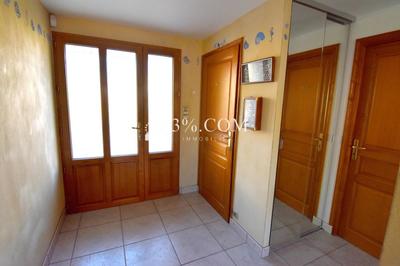 Propriété - 175 m² - 11 pièces