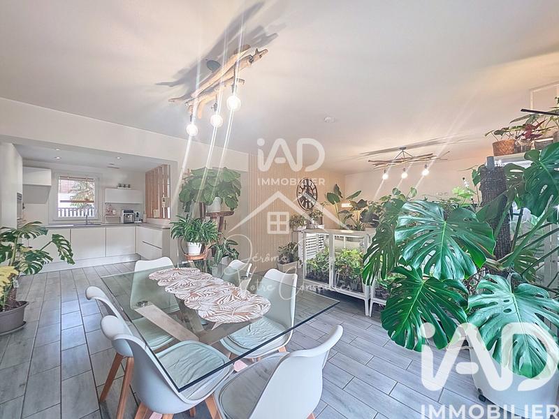 Maison - 93 m² - 5 pièces