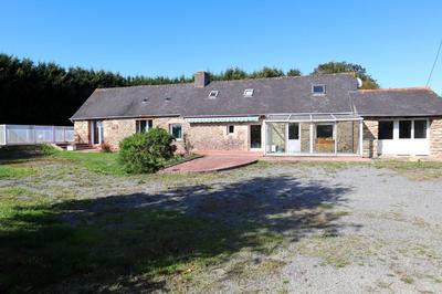 Maison - 121 m² - 7 pièces