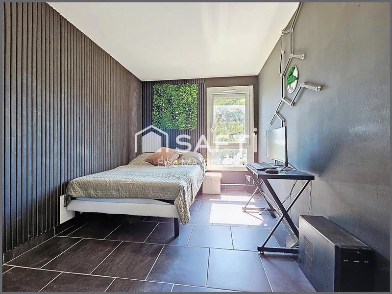 Appartement - 80 m² - 4 pièces