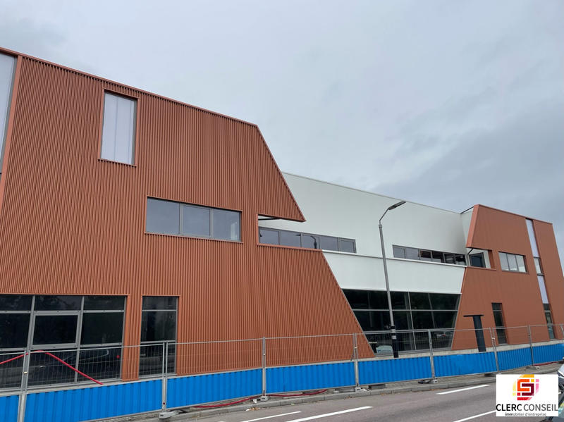 Local d'activités - 769 m²