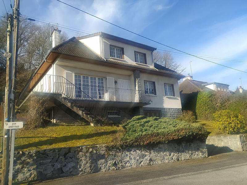 Maison - 195 m² - 10 pièces