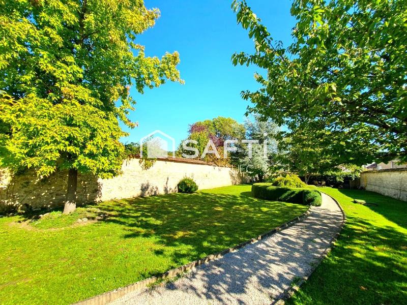 Maison de village - 130 m² - 7 pièces