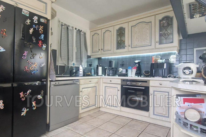 Villa - 184 m² - 6 pièces