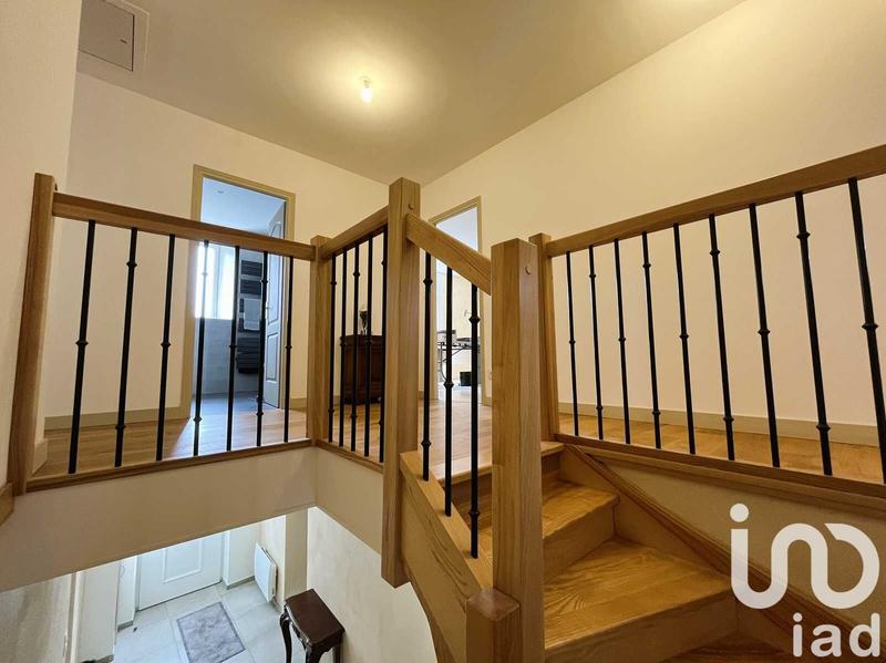 Maison - 182 m² - 6 pièces