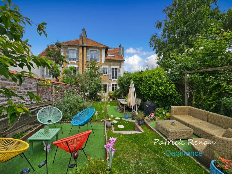 Maison bourgeoise - 237 m² - 9 pièces