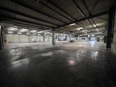 Entrepôt - 2 860 m²
