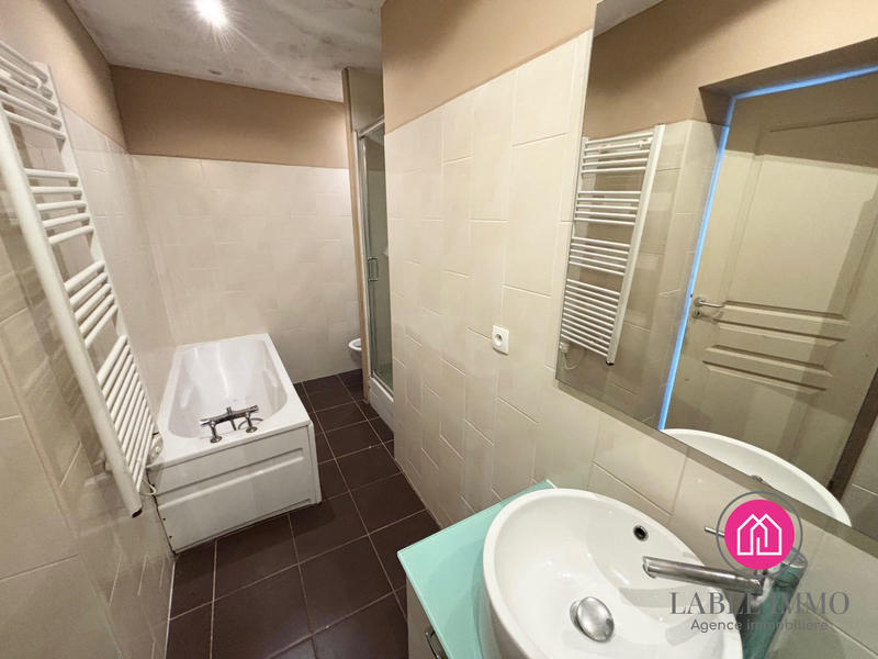 Appartement - 72 m² - 6 pièces