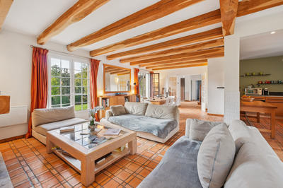 Maison - 215 m² - 7 pièces