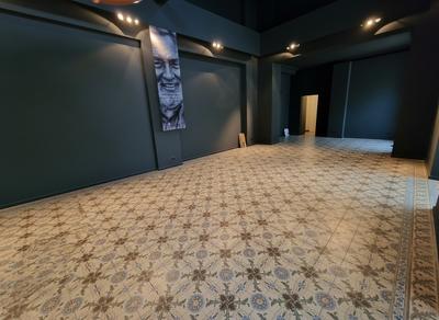 Local commercial - 256 m² - 5 pièces