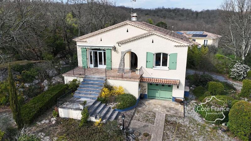 Propriété - 158 m² - 7 pièces