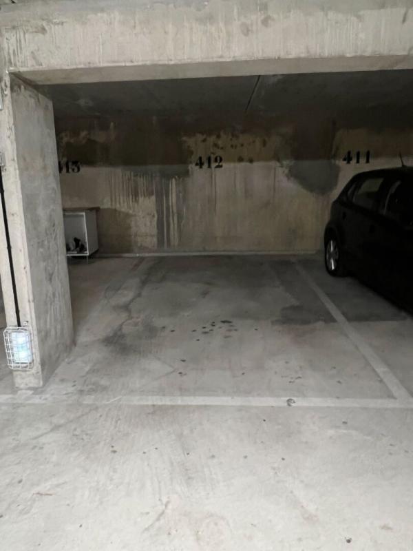 Parking / Garage - 12 m²