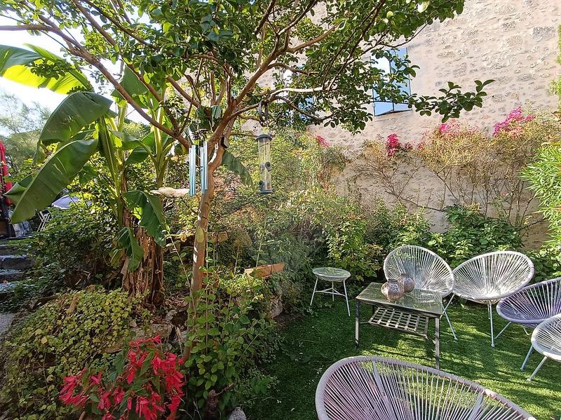 Maison - 240 m² - 7 pièces