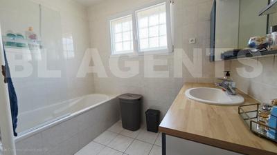 Maison - 163 m² - 7 pièces