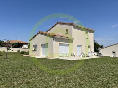 Maison - 108 m² - 5 pièces