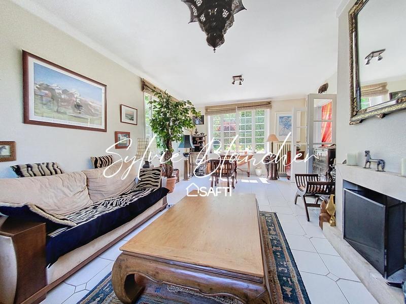 Maison de maîtres - 210 m² - 10 pièces