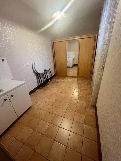 Maison - 280 m² - 10 pièces